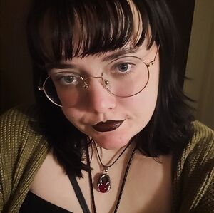 Meet your Posher, Molly